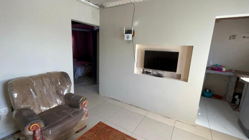 2 Bedroom Property for Sale in Mfuleni Western Cape